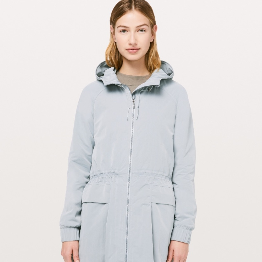 NWT lululemon pack and glyde raincoat